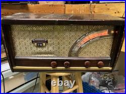 Vtg. Westinghouse AM/FM Model H-161 Wood Case Table-top Tube Radio Works Well