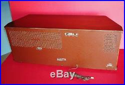 WORKING Vintage Magnavox Model-OFM026 Stereo FM / AM Tube Radio with Solid Walnut