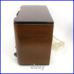 Westinghouse WR-264 Vintage Radio AM SW Refinished Cabinet Lights Up Has Sound Westinghouse WR-264 Vintage Radio AM SW Refinished Cabinet Lights Up Has Sound