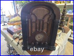 Working Vintage Atwater Kent 206 Cathedral Style Tube Radio