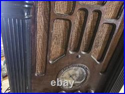 Working Vintage Atwater Kent 206 Cathedral Style Tube Radio