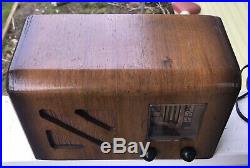 Working Vintage old wood antique tube radio Emerson Model 343-15