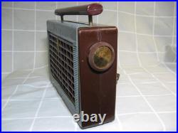ZENITH Z402R 4 tubes vacuum tube radio 1950s Vintage Made in USA ZENITH Z402R 4 tubes vacuum tube radio 1950s Vintage Made in USA