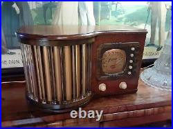 Zenith 5R317 vintage tube radio 1939 Worlds Fair glass rod Radio