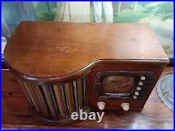Zenith 5R317 vintage tube radio 1939 Worlds Fair glass rod Radio
