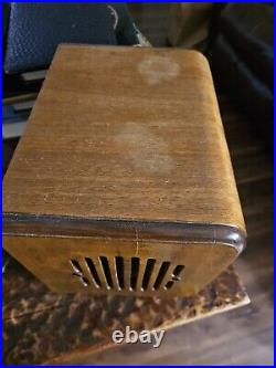 Zenith 5-S-218 Cube Tube Radio Vintage 1930's Walnut Working