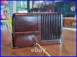 Zenith 6D410 Vintage Bakelite Tube Radio Streamlined Art Deco Style