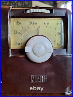 Zenith 6D410 Vintage Bakelite Tube Radio Streamlined Art Deco Style