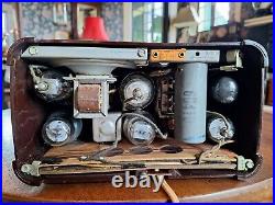 Zenith 6D410 Vintage Bakelite Tube Radio Streamlined Art Deco Style