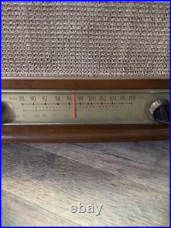 Zenith AM/FM tube radio Model G730 Phono Input 1960s Vintage Tested