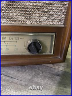 Zenith AM/FM tube radio Model G730 Phono Input 1960s Vintage Tested