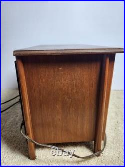 Zenith K731 AM FM Tube Radio Wood Tabletop MCM Vintage USA Tested Works