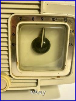 Zenith L520W Clock Radio 1954 Bakelite tube clock radio Vintage Retro Outlet