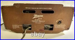 Zenith L520W Clock Radio 1954 Bakelite tube clock radio Vintage Retro Outlet