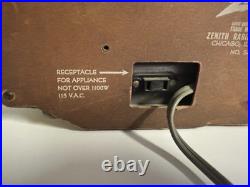 Zenith L520W Clock Radio 1954 Bakelite tube clock radio Vintage Retro Outlet