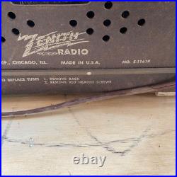 Zenith Long Distance Tube Radio. Model 8H034. Vintage Wood Cabinet