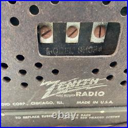 Zenith Long Distance Tube Radio. Model 8H034. Vintage Wood Cabinet