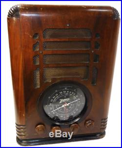 Zenith Model 5S127 Wood Cased Vintage Tombstone Tube Radio