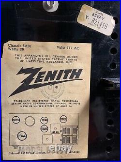 Zenith Model B519Y Bakelite Vintage Tube Alarm Clock Radio Black