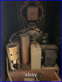 Zenith Tombstone Tube radio model 5S-228 Vintage Zenith Tombstone Tube radio model 5S-228 Vintage