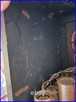 Zenith Tombstone Tube radio model 5S-228 Vintage