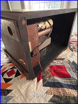 Zenith Tombstone Tube radio model 5S-228 Vintage