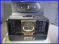 Zenith Trans-Oceanic Portable Shortwave Radio WORKS Model H500 Vintage