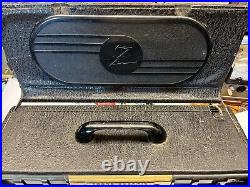 Zenith Trans-Oceanic vintage portable radio, Model 8G005YT