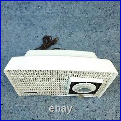 Zenith Tube Radio Model K510WA AM Vintage MCM Mid Century Modern White Works