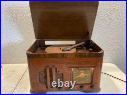 Zenith Tube Radio Phonograph Vintage Wood 5-R-686 1942