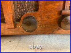 Zenith Tube Radio Phonograph Vintage Wood 5-R-686 1942