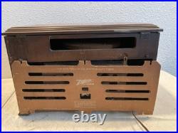 Zenith Tube Radio Phonograph Vintage Wood 5-R-686 1942