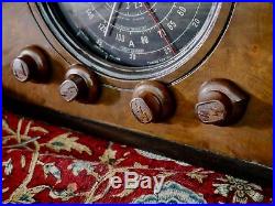 Zenith vintage Antique wood Tube cube black dial 5S126 Radio